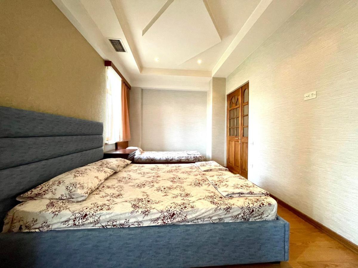 Apartments Emili Jereván Kültér fotó