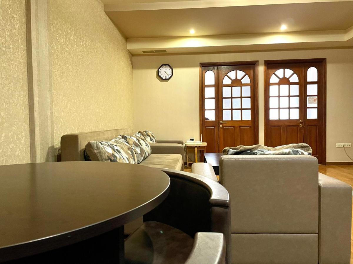 Apartments Emili Jereván Kültér fotó
