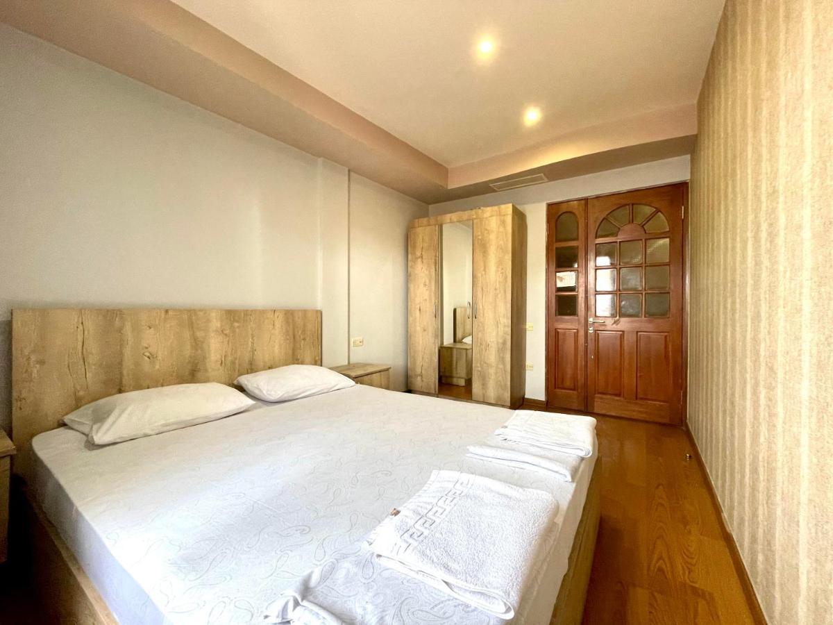 Apartments Emili Jereván Kültér fotó