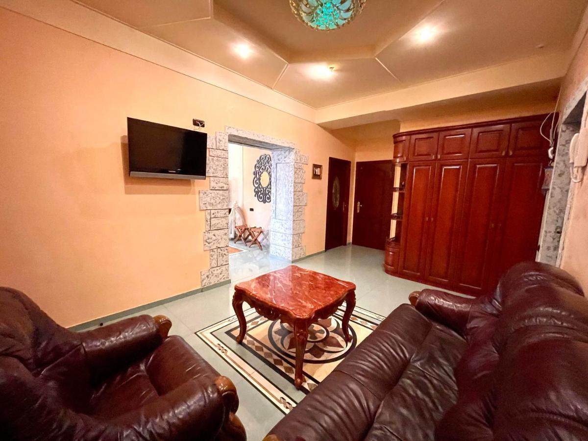 Apartments Emili Jereván Kültér fotó