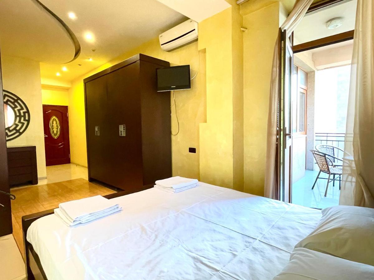 Apartments Emili Jereván Kültér fotó
