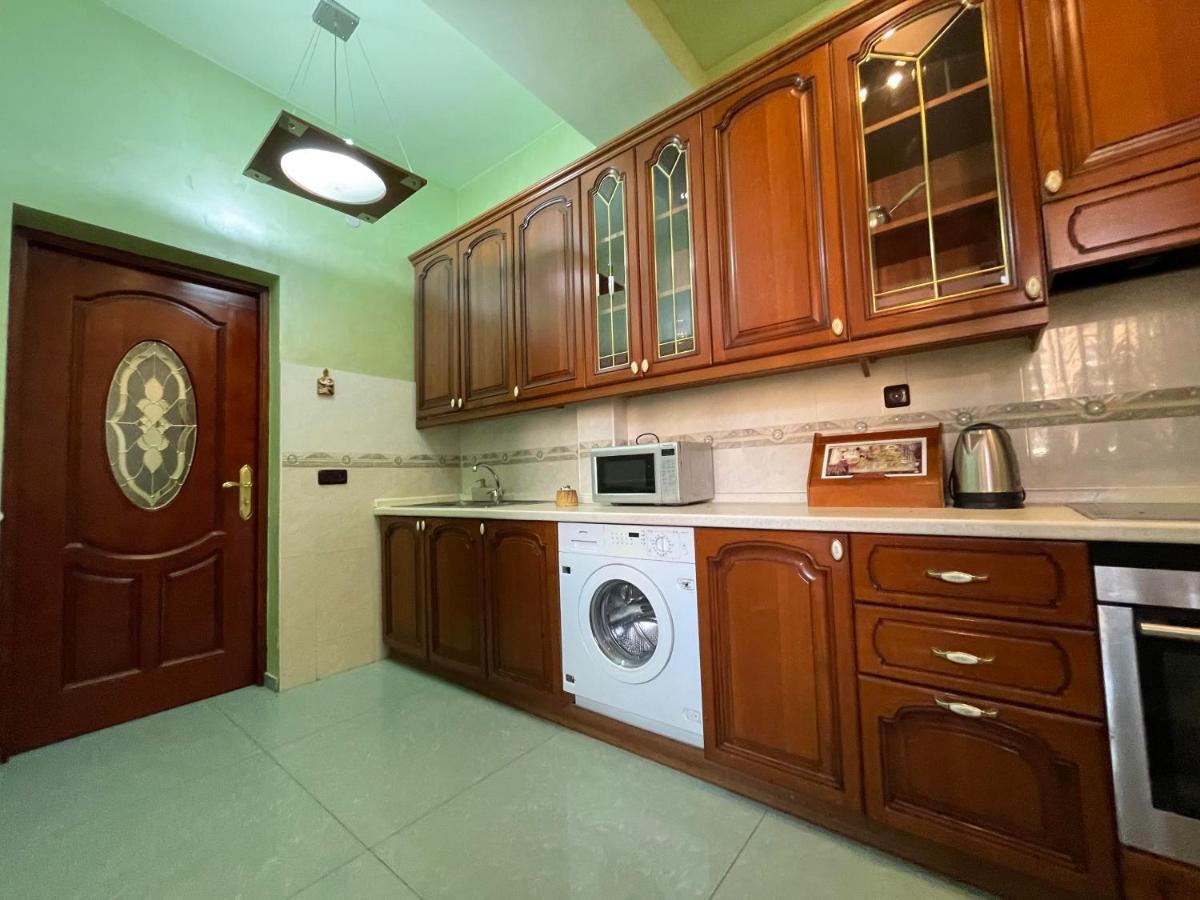 Apartments Emili Jereván Kültér fotó