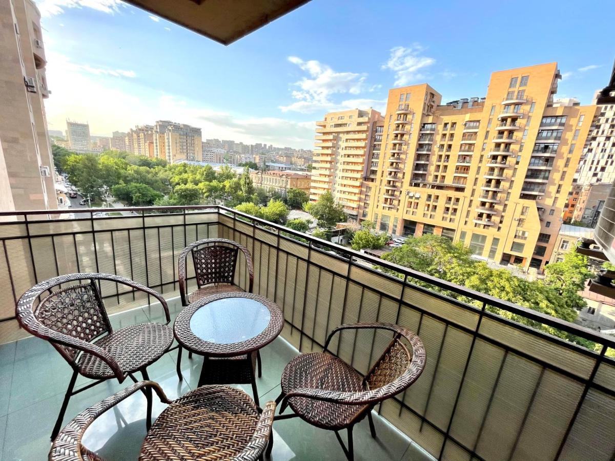 Apartments Emili Jereván Kültér fotó