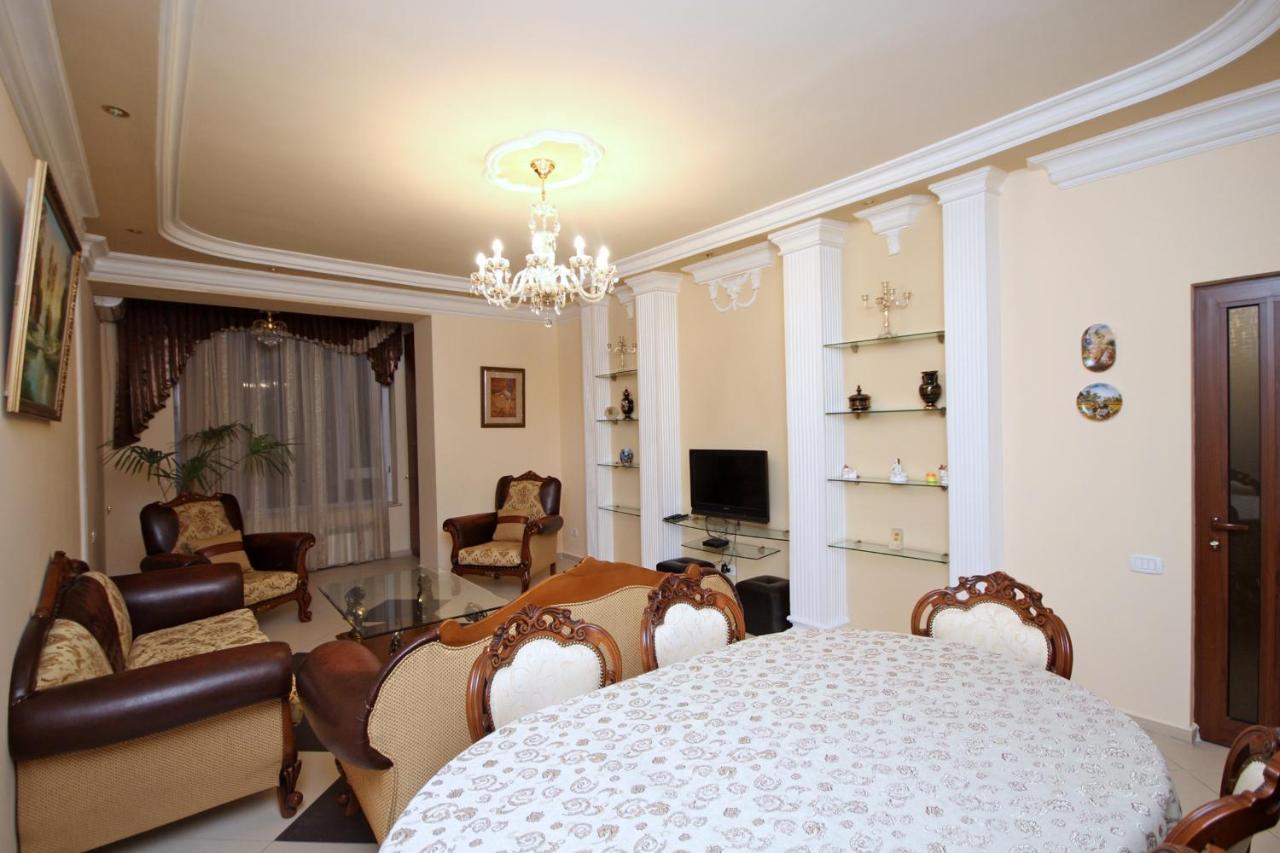 Apartments Emili Jereván Kültér fotó