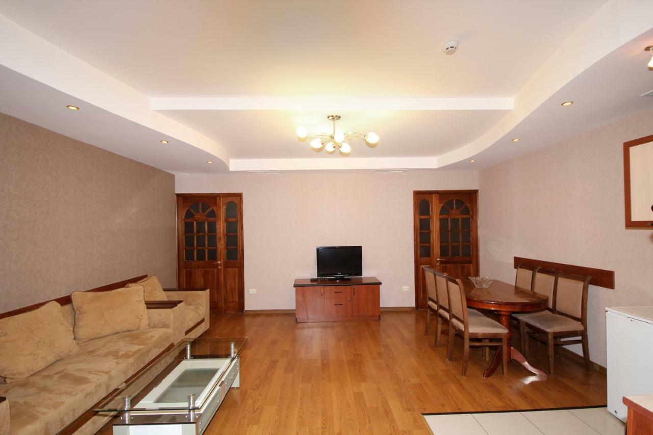 Apartments Emili Jereván Kültér fotó