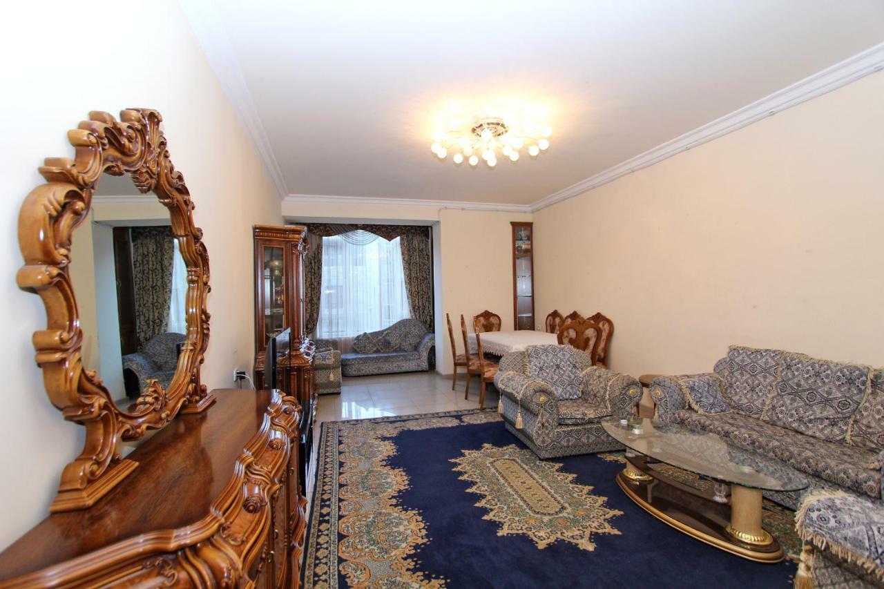 Apartments Emili Jereván Kültér fotó
