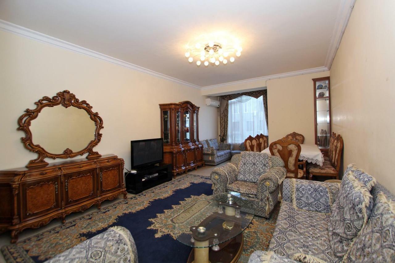 Apartments Emili Jereván Kültér fotó