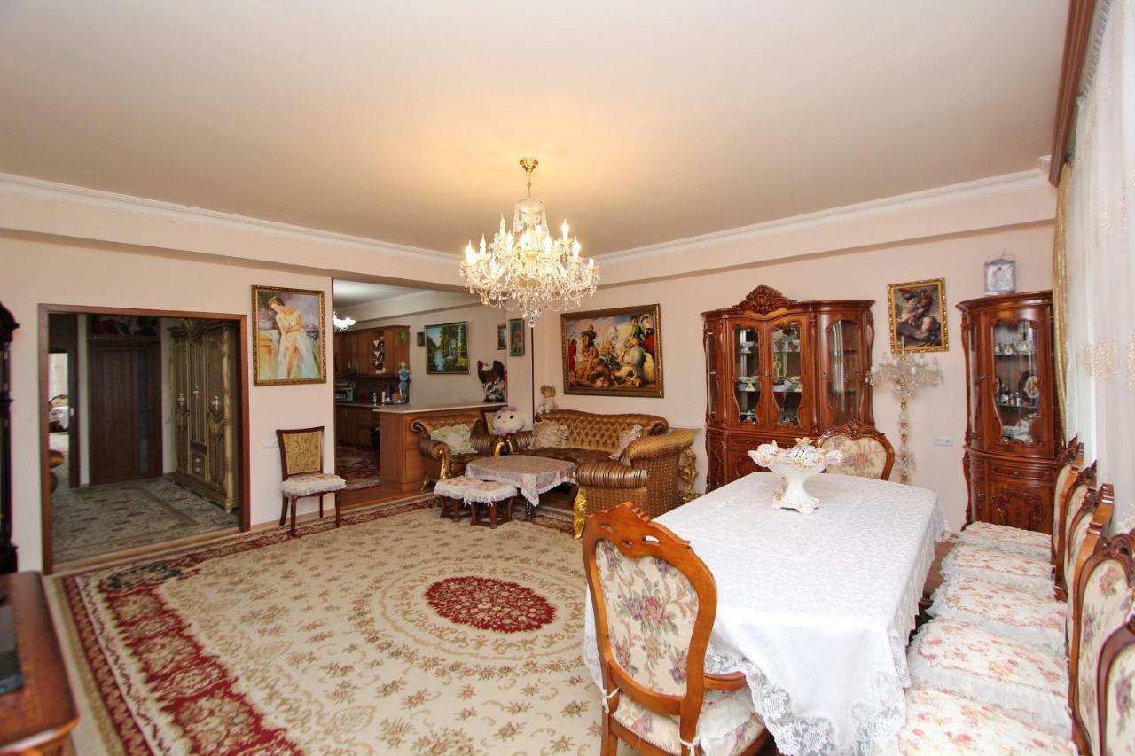 Apartments Emili Jereván Kültér fotó