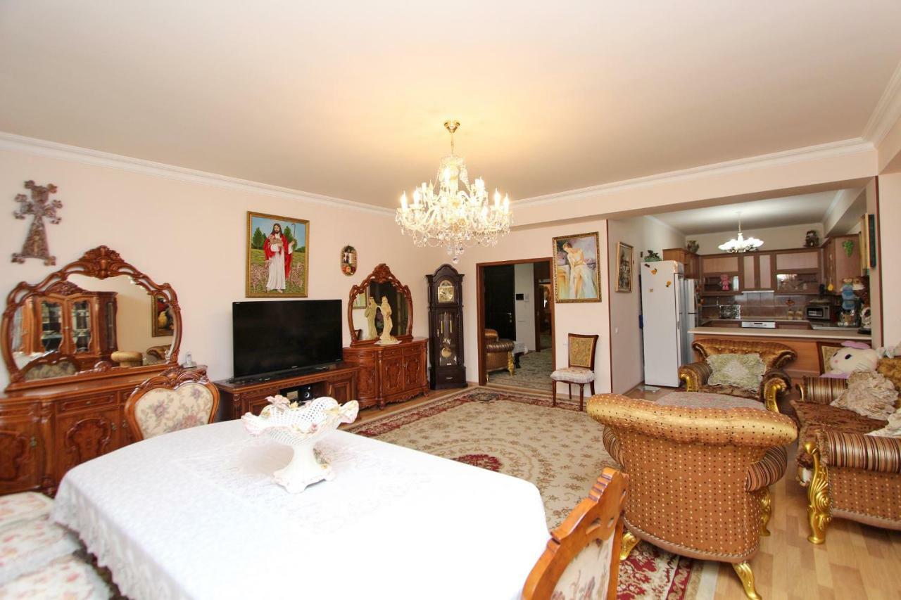 Apartments Emili Jereván Kültér fotó
