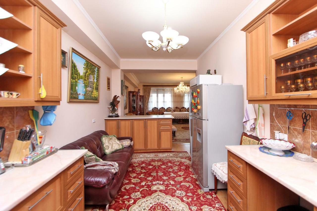 Apartments Emili Jereván Kültér fotó