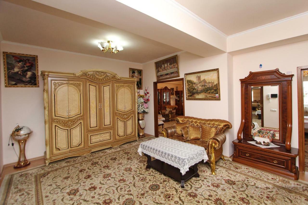 Apartments Emili Jereván Kültér fotó